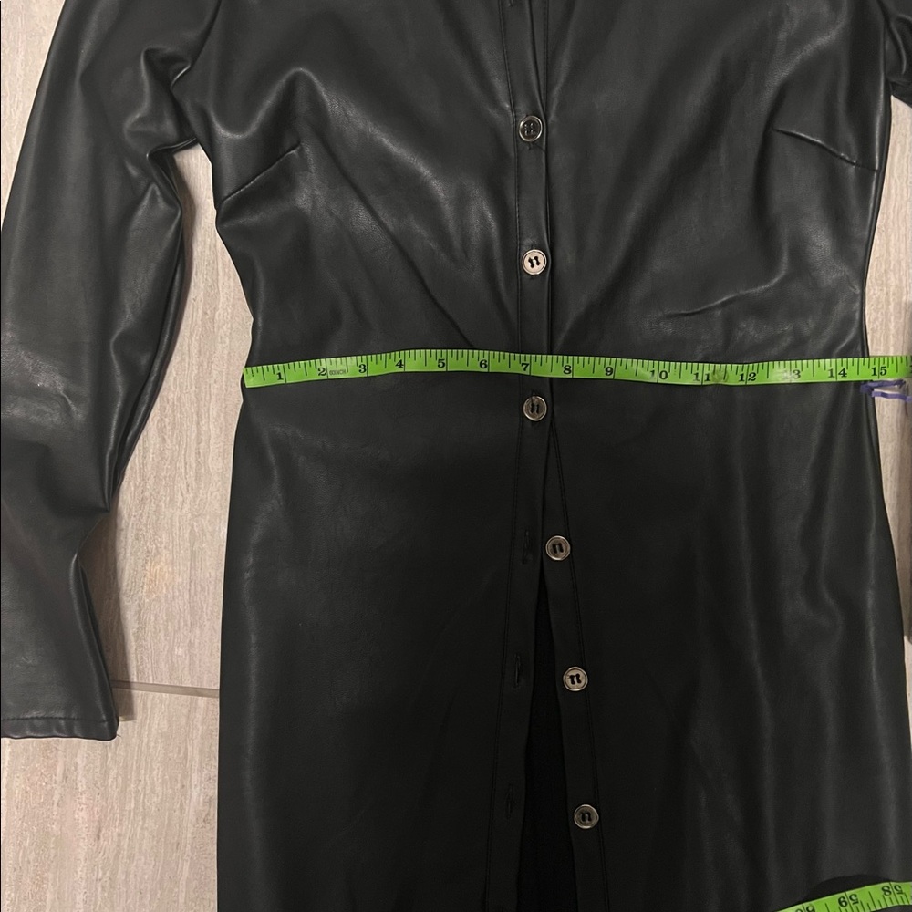 Dress - Picture 6 of 6